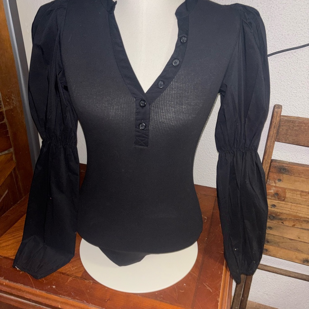 Express Black Puff-Sleeve bodysuit
